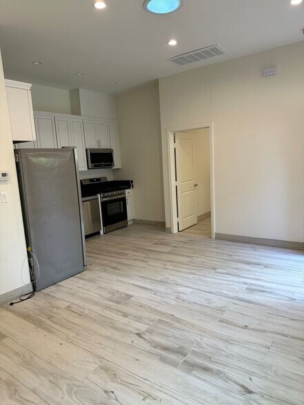 Building Photo - 23110 1/2 West Mulholland Drive