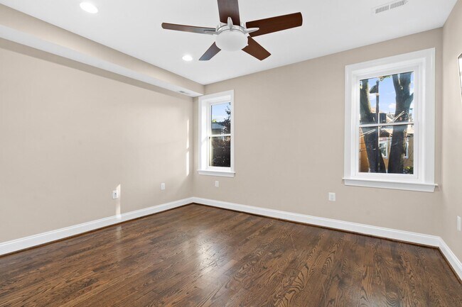Building Photo - 625 Massachusetts Ave NE