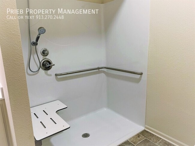 Building Photo - 21652 W 126th Terrace