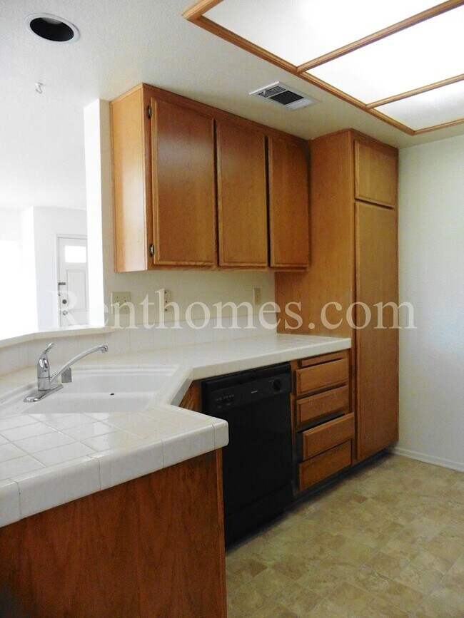 Building Photo - 10669 Glendover Ln