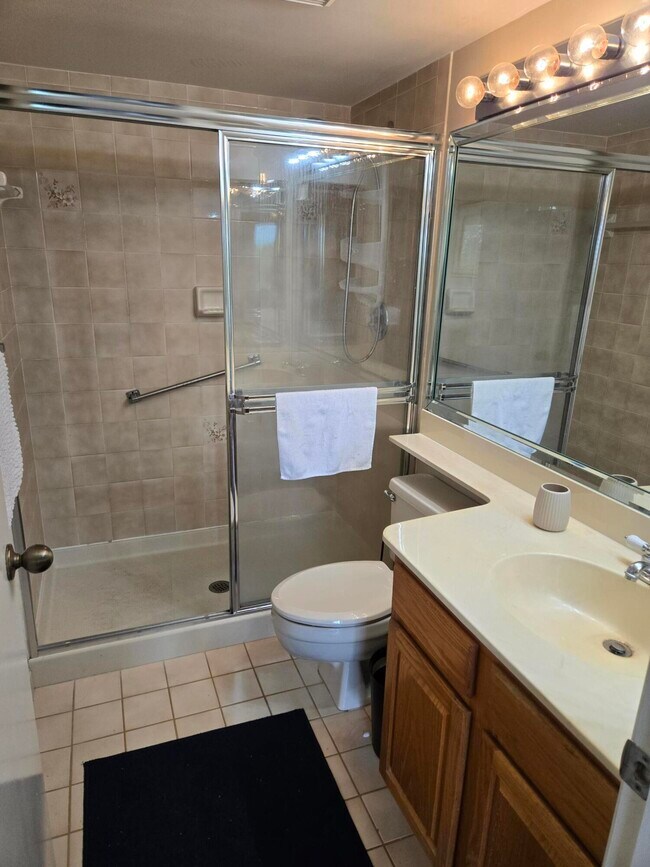 Building Photo - 2512 SE Anchorage Cove