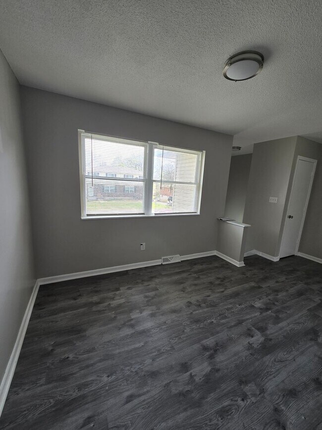 Building Photo - 1408 N 63rd Terrace