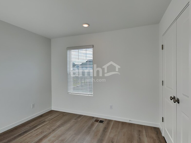 Building Photo - 23621 E 2nd Pl