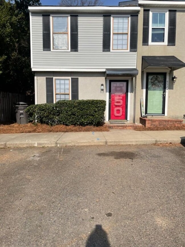 Building Photo - Quaint Townhome in the Heart of North Augusta