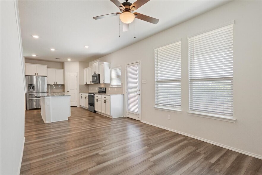 Building Photo - 6317 Elephant Butte