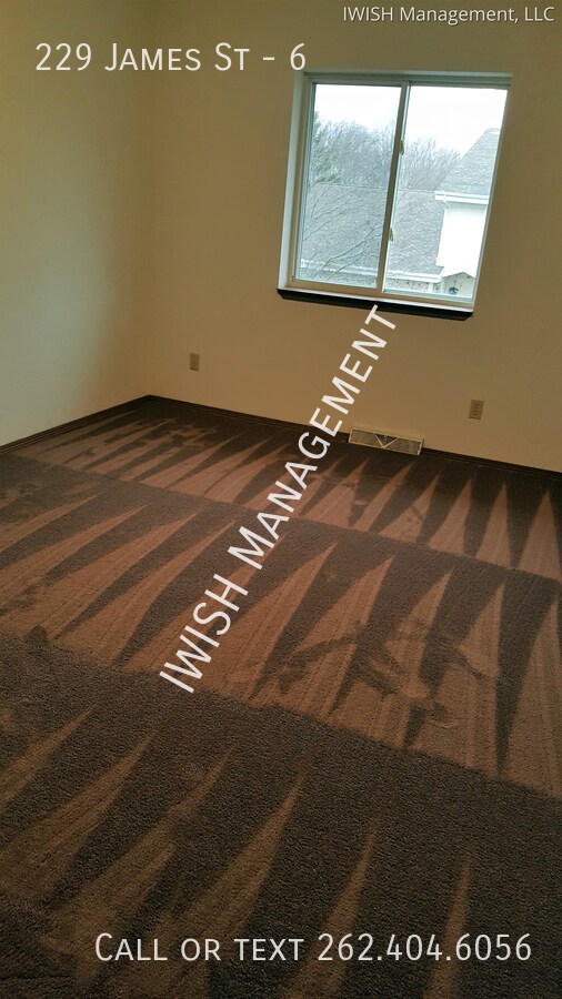 Building Photo - 229 James St