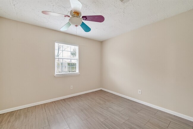 Building Photo - 17010 Bentana Ct