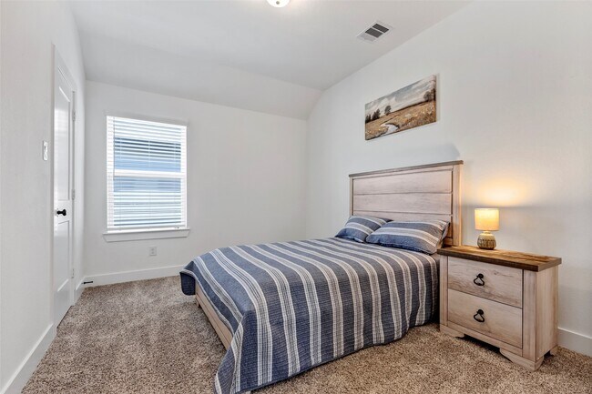 Building Photo - 16331 Placid Strm St