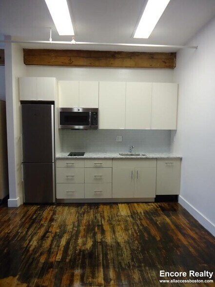Building Photo - 781 Tremont St