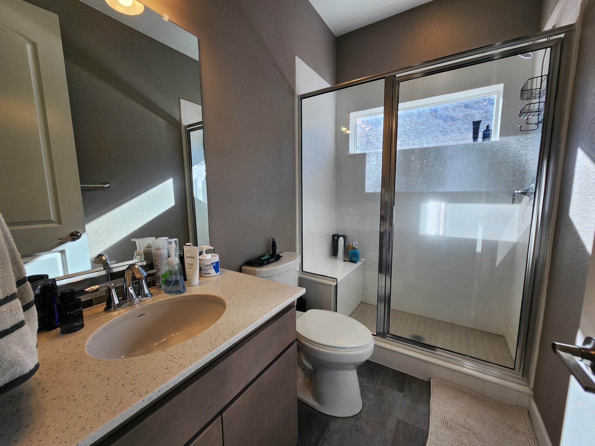 Building Photo - 10043 Hannaway Dr