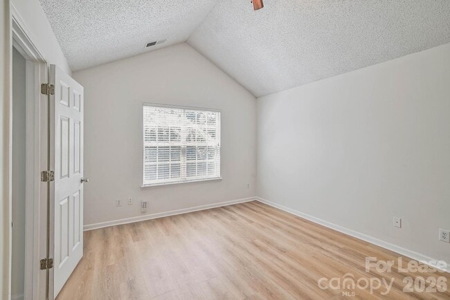 Building Photo - 10630 Sleigh Bell Ln