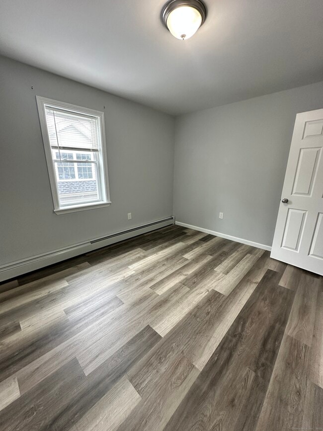 Building Photo - 178 Martin St