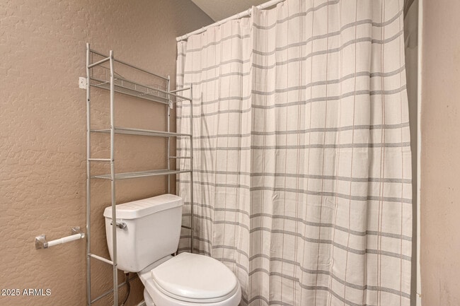 Building Photo - 1326 S Sabino Dr