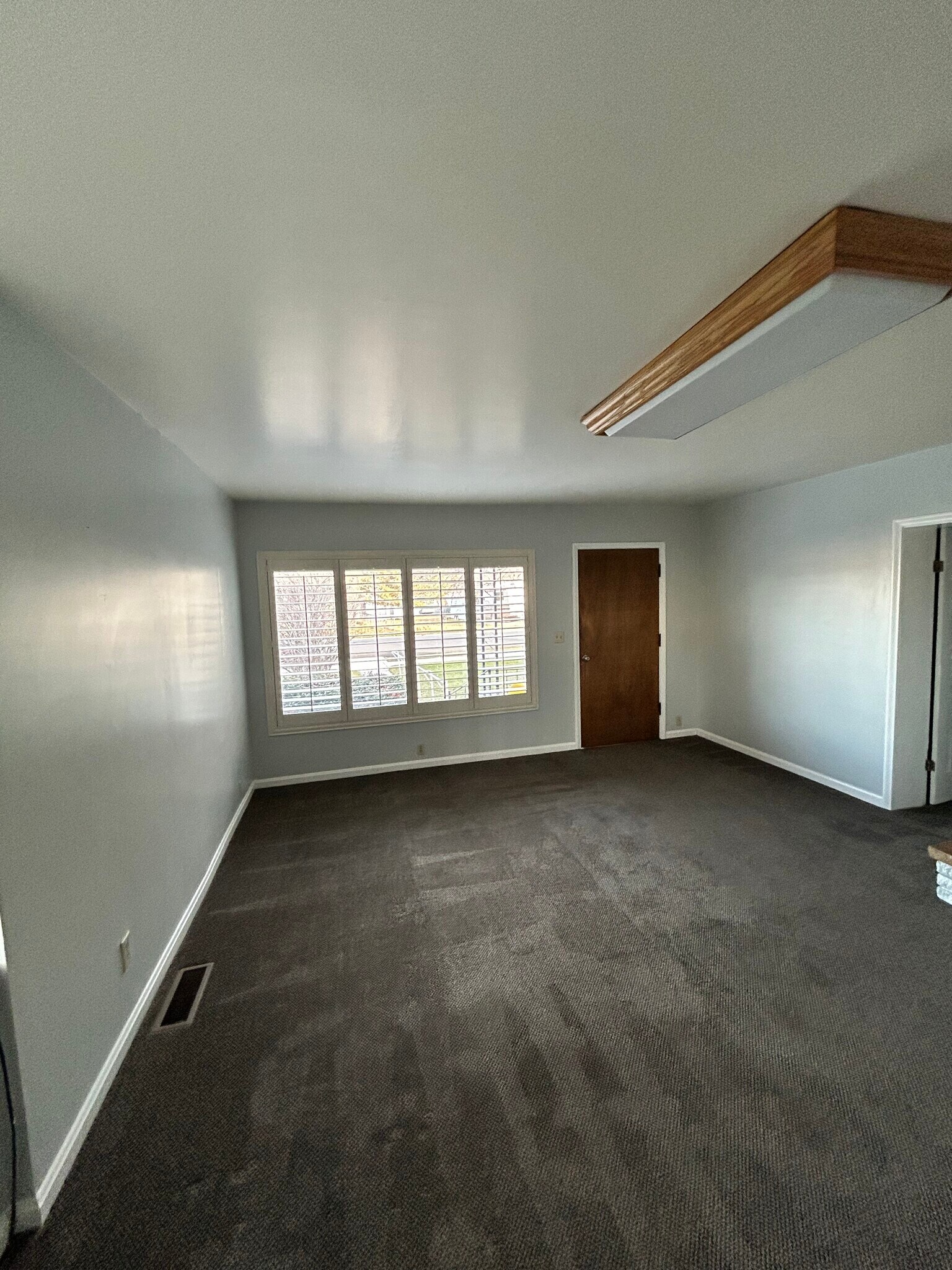 Building Photo - 62 E 300 S