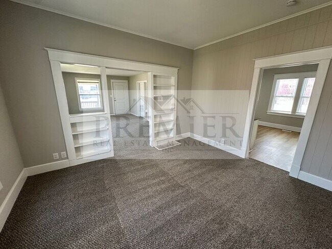 Building Photo - 184 W North St