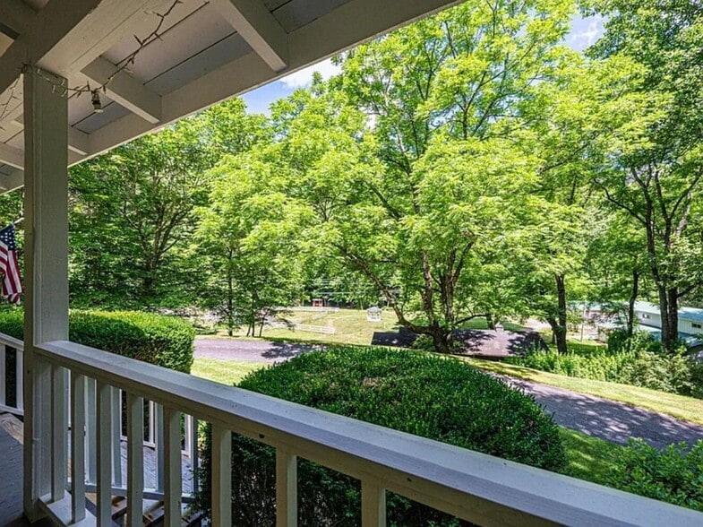 Building Photo - 159 Creekstone Dr