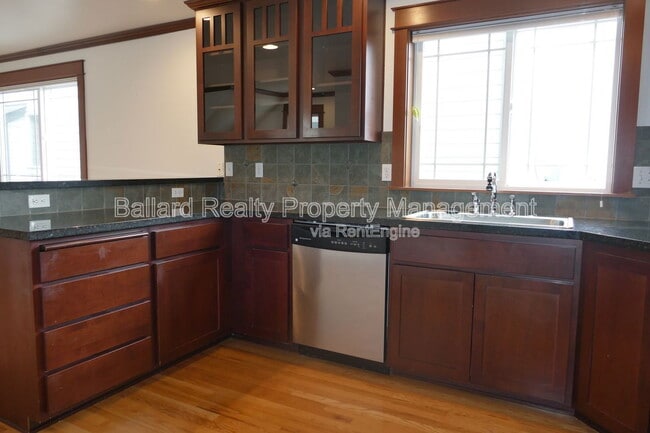 Building Photo - 913 NW 51st St
