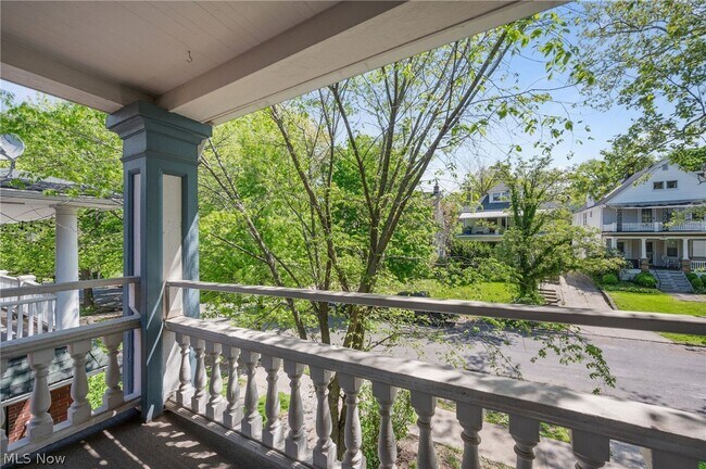 Building Photo - 2280 Bellfield Ave