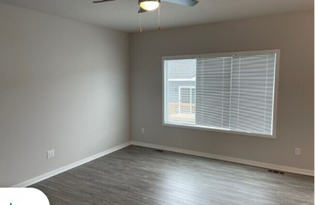 Building Photo - Spacious 3BR 2.5ba house in Waukee, available NOW!