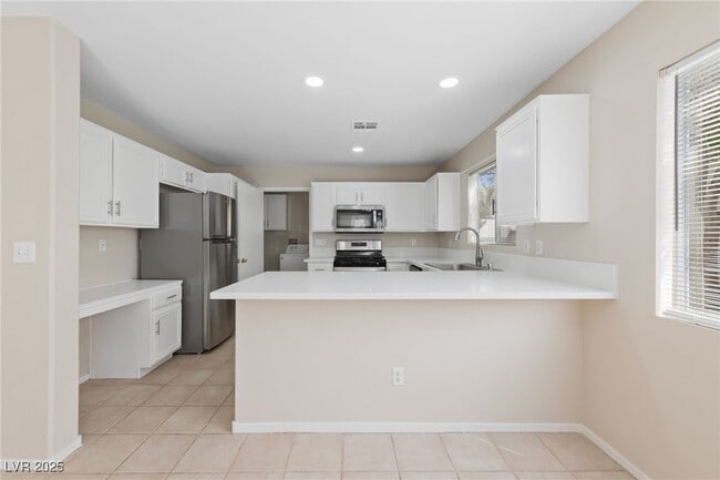 Building Photo - 8025 Cherish Ave