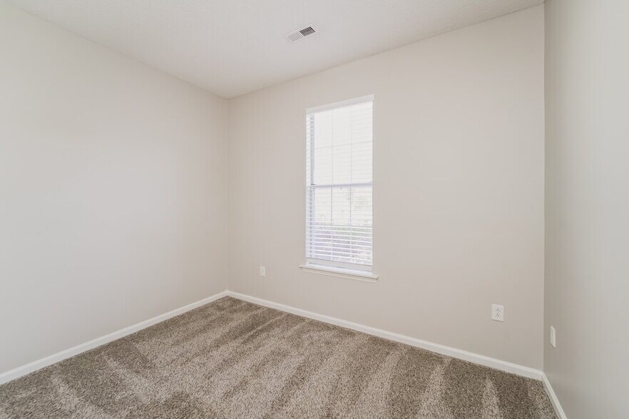 Building Photo - 7437 Reedy Creek Rd