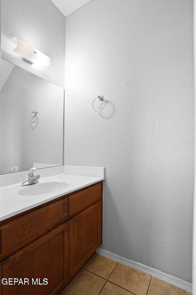Building Photo - 7908 Mt Latona Dr