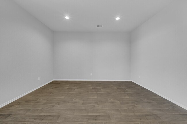 Building Photo - 18271 Woodpecker Trl