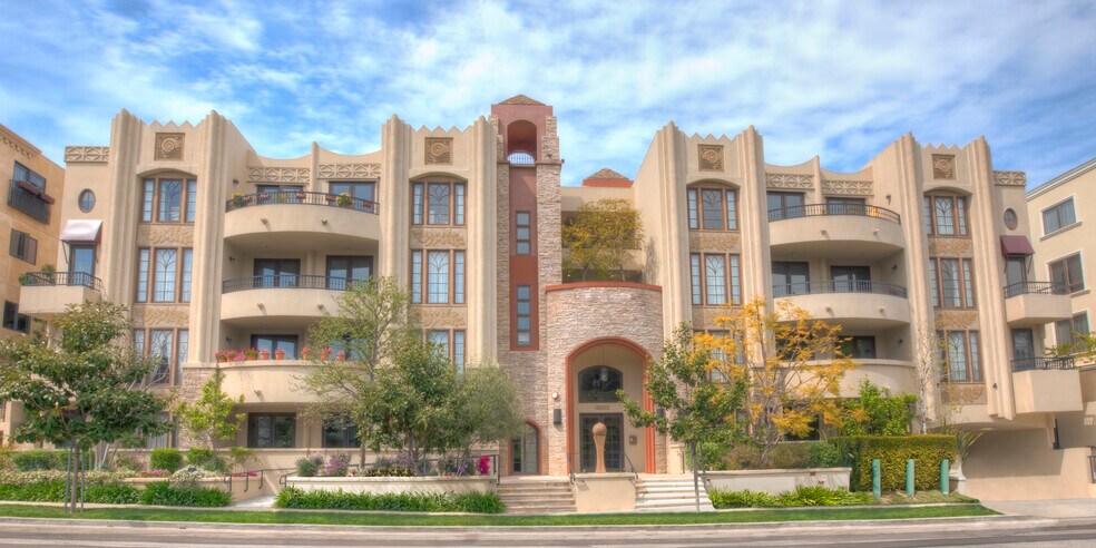 Building Exterior - 10305 Almayo Ave