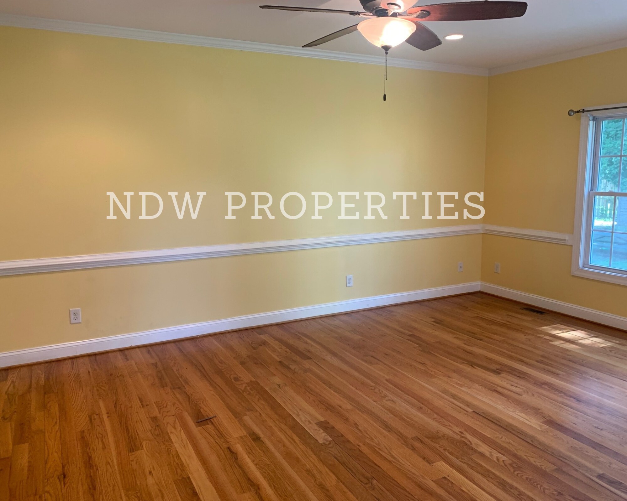 Building Photo - 185 S White St