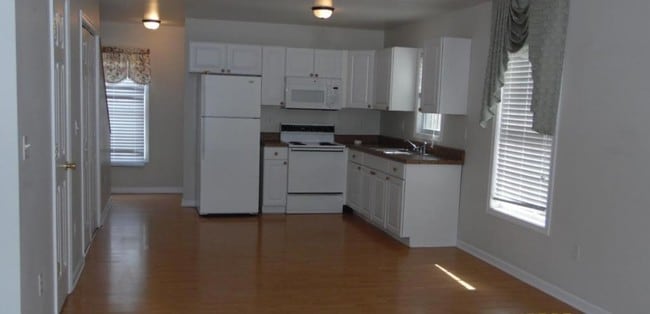 Building Photo - 1775 Blue Ridge Rd