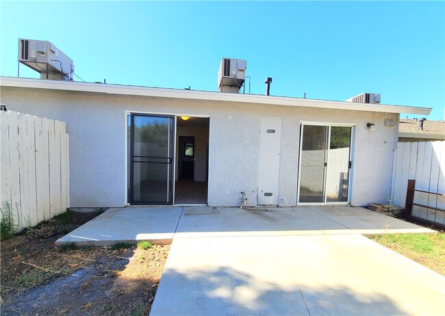 Building Photo - 12694 Valley View St