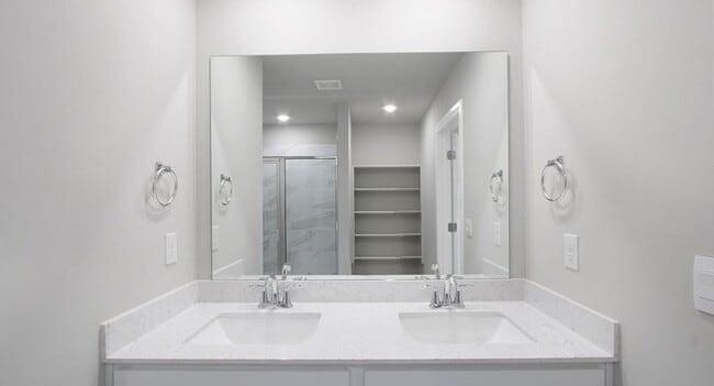 Building Photo - 2769 Alice Wy