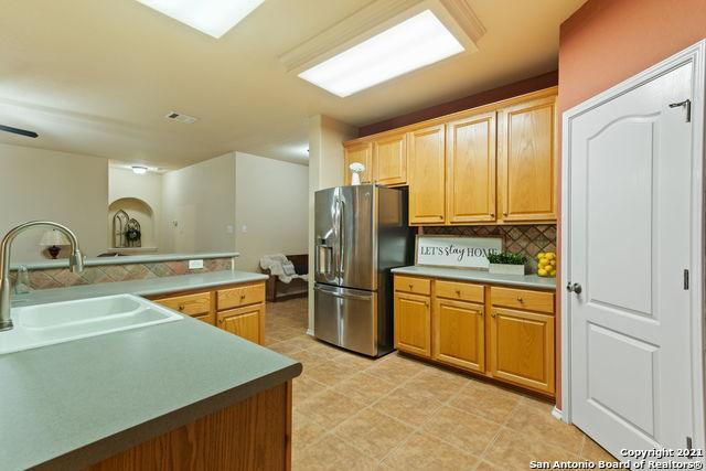 Building Photo - 8415 Spicewood Bend