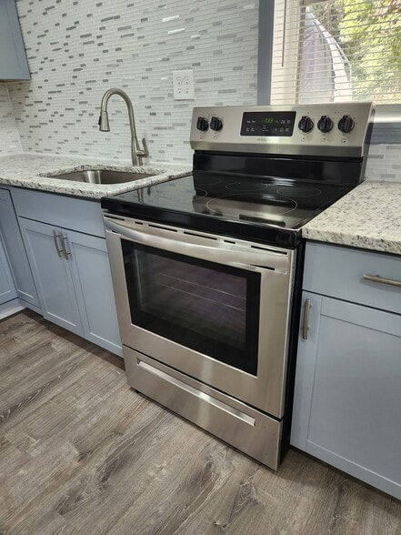 New Stove - 7911 Napoleon St