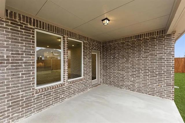Building Photo - 1825 Plymouth Dr