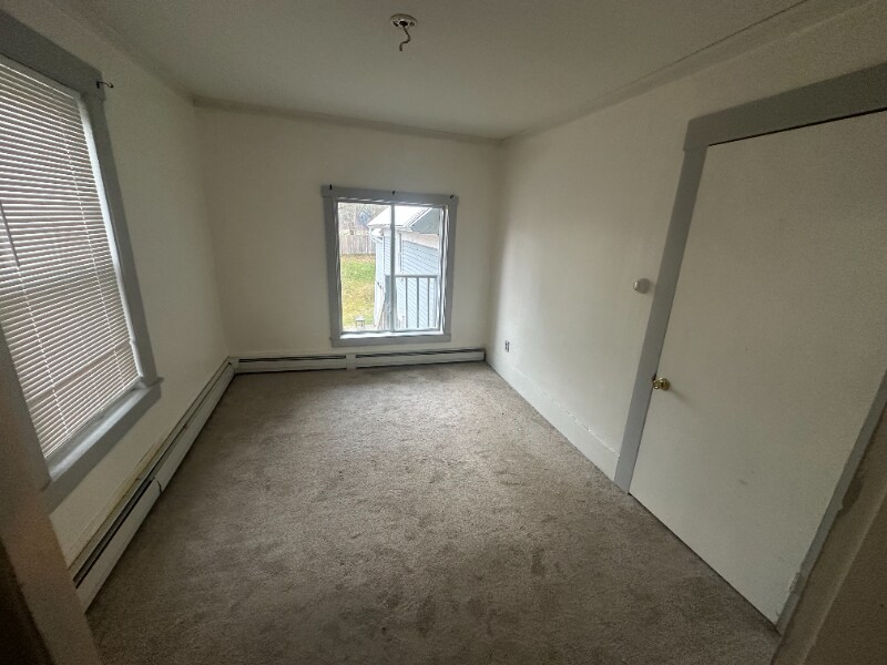 Building Photo - 8 Highland St