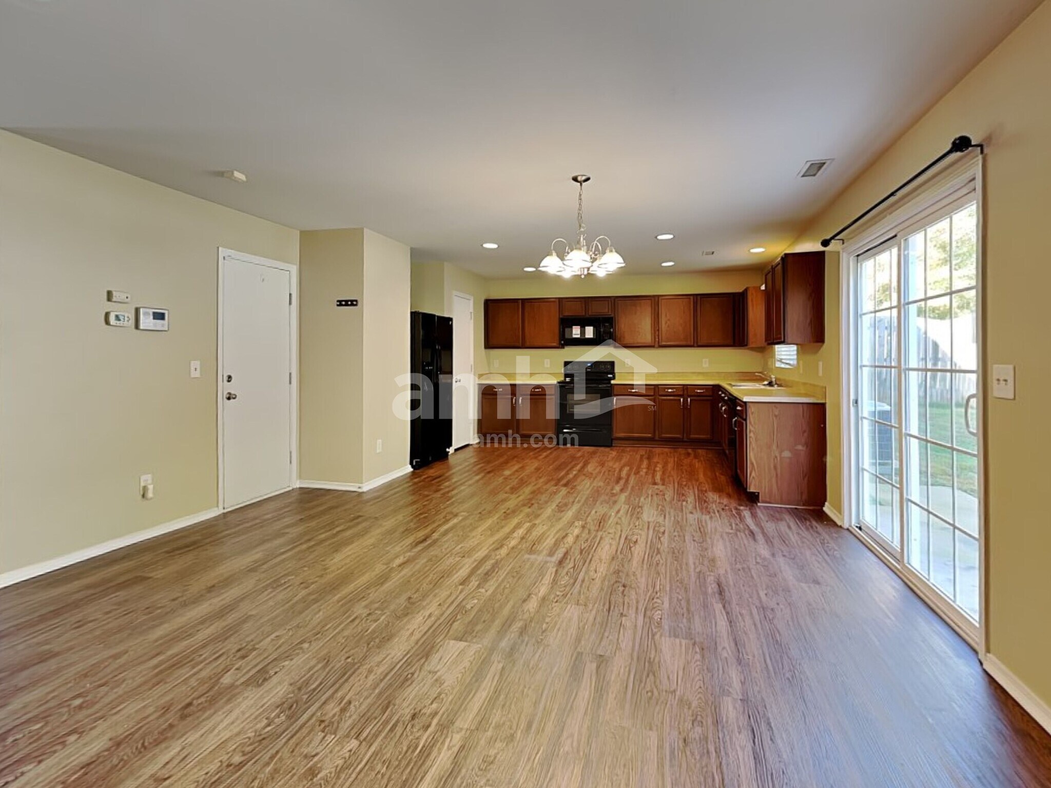 Building Photo - 503 Ravenstone Ln