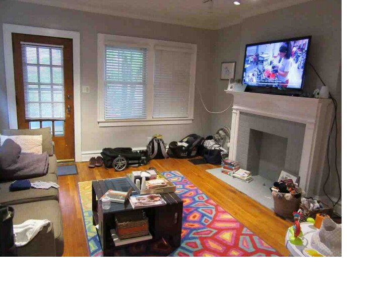Living area - 1241 Bruck St