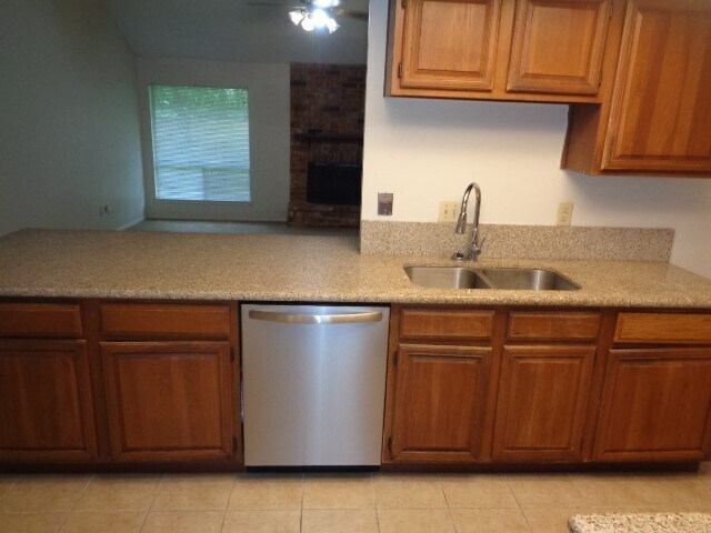 Building Photo - 9530 Magnolia Ridge Dr