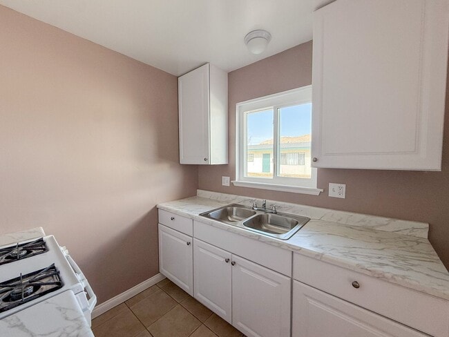 Building Photo - 6389 El Dorado Ave