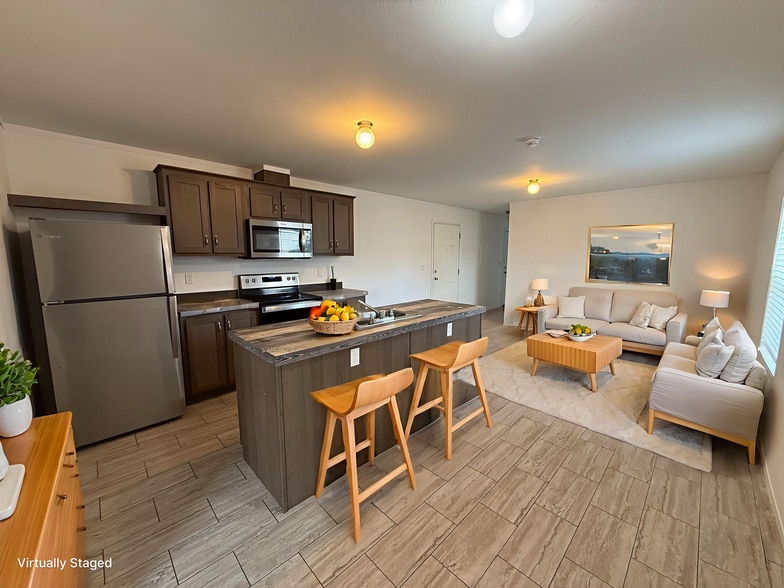 Building Photo - 4 Northglen Dr