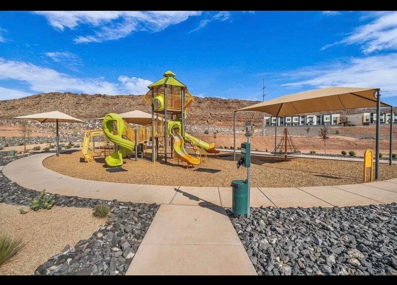 Building Photo - 3182 E Elkhorn Ln