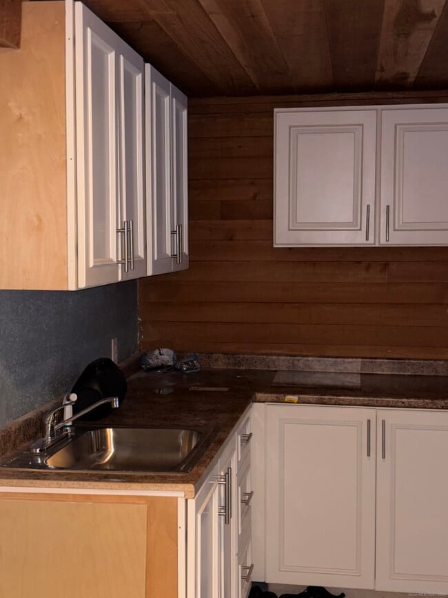 Building Photo - 161 Sleeping Giant Dr