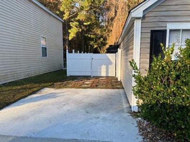 Building Photo - ? For Rent: Beautiful 3 Bedroom, 2 Bath Home located at the farm?