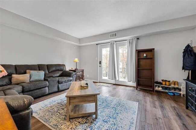 Building Photo - $1,750 | 3 Bedroom, 2.5 Bathroom Townhouse | Pet Friendly* | Available for August 1st, 2026 Move In!