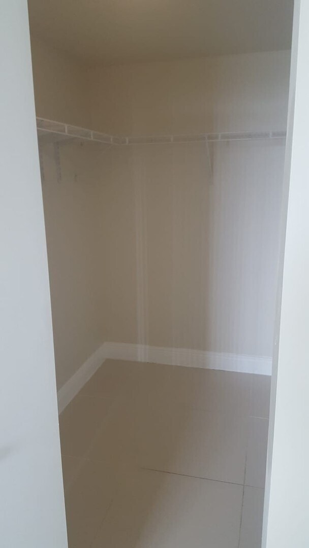 Building Photo - 2 Bed / 2 Bath | Terrazas Riverpark Village #804 – Miami