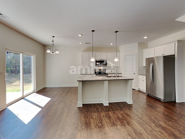 Building Photo - 248 Makenna Dr