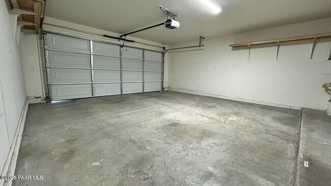 Building Photo - 3101 N Corrine Dr