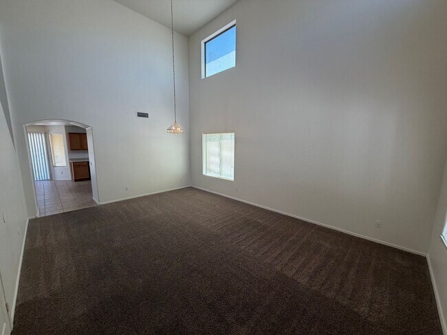 Building Photo - 6631 S 18th Ln
