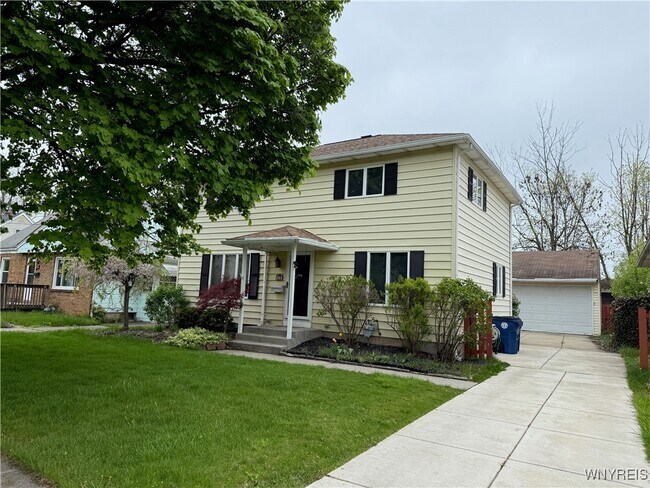 Primary Photo - 437 Springville Ave